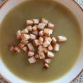 Brokolicová polévka s krutonky