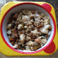 Rýže s kuřecím masem, houbami a cuketou
