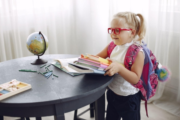 Hola, hola! Škola a školka volá! 🎒