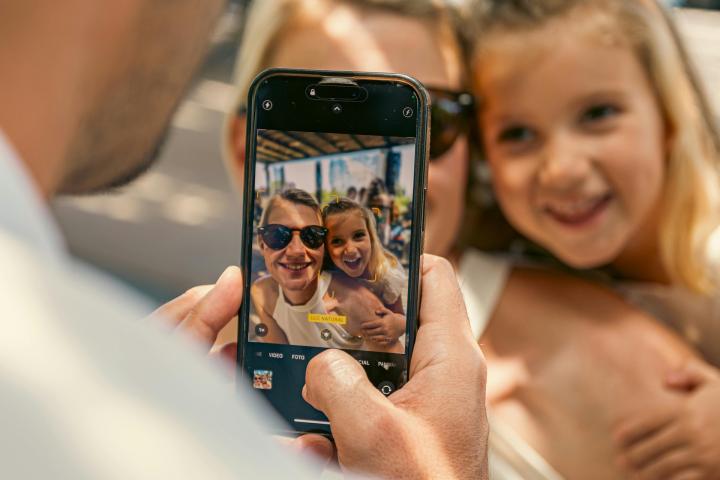 Fotky dětí na sociálních sítích: Ano nebo ne? ×Zavřít