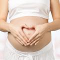 Péče duly má pozitivní vliv na zdraví matky a dítěte po porodu