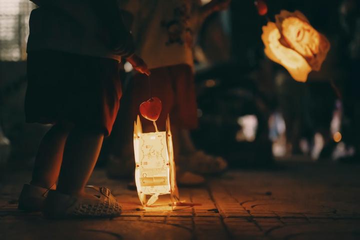 Svatý Martin s dětmi: lampionový průvod, martinské rohlíčky a básničky