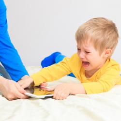 Závislost na PC, mobilech či tabletech