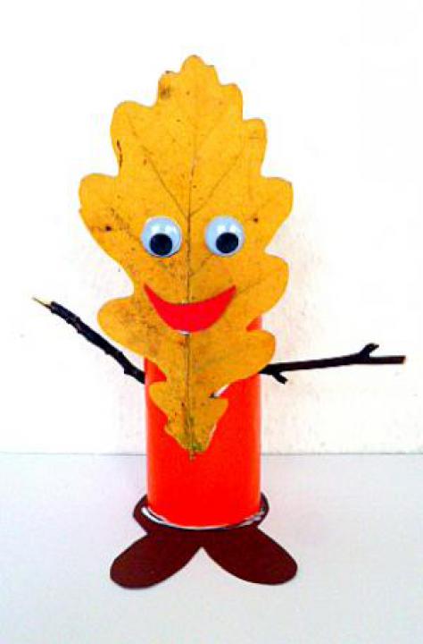 basteln-Blaettermaennchen-Blatt-Papierrolle-Aestchen-orange.jpg