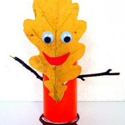 basteln-Blaettermaennchen-Blatt-Papierrolle-Aestchen-orange.jpg