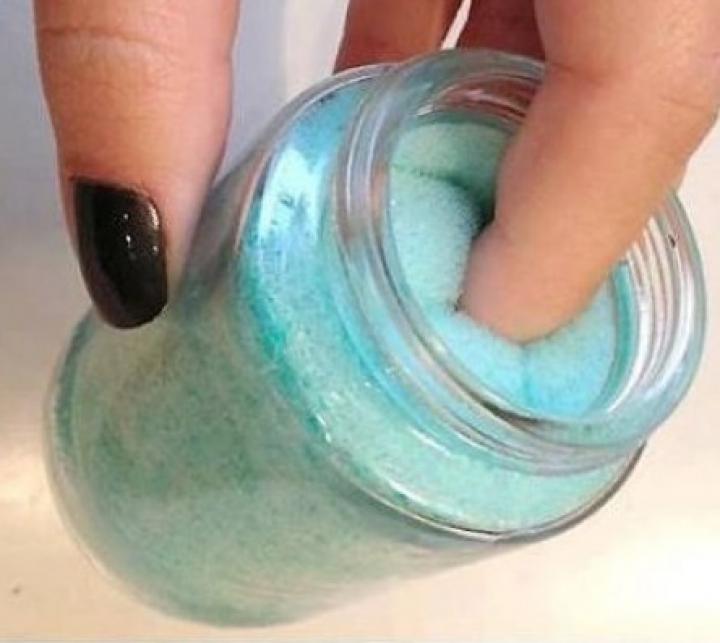 remove-glittervv-nail-polish-31.jpg