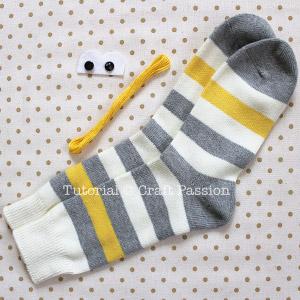 sew-sock-monkey-1.jpg