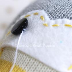 sew-sock-monkey-20.jpg