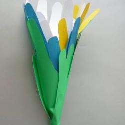 buket-iz-siluetov-detskih-ladoshek-5.jpg