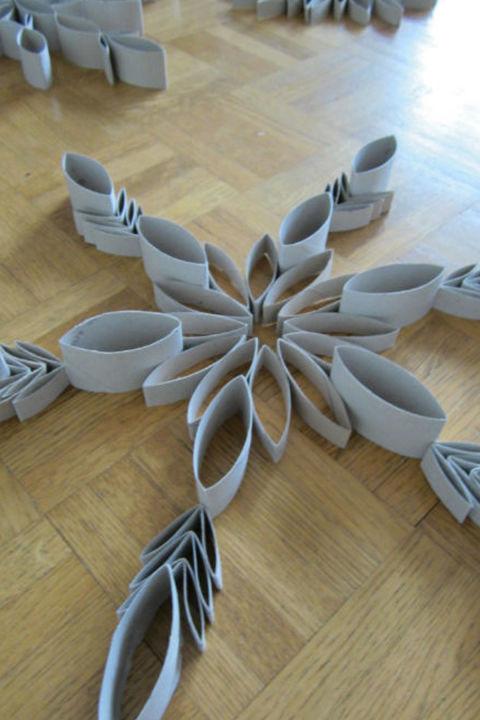 gallery-1503334357-diy-toilet-paper-roll.jpg