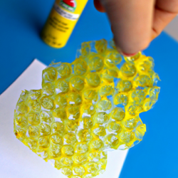 bumble-bee-fingerprint-craft-for-kids.png