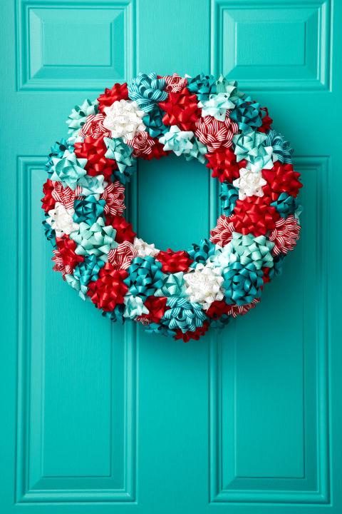 gallery-1503334208-jolly-wreath.jpg