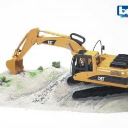 Bruder Konstrukční vozy - CAT Excavator 1:18