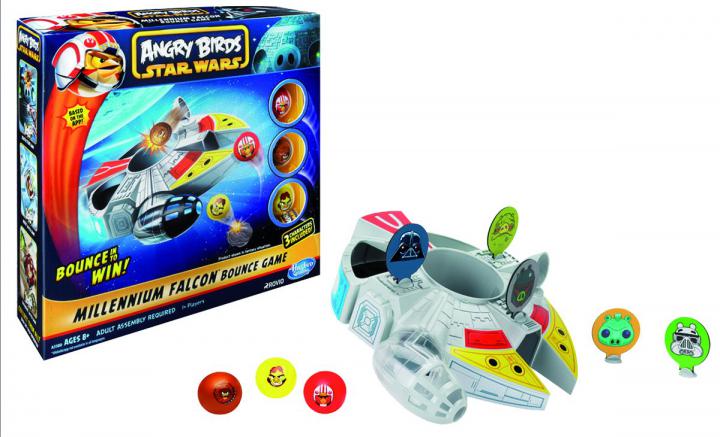 HASBRO Společenská hra SWAB Vesmírná loď Millenium Falcon