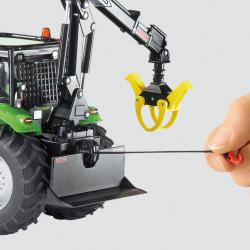 SIKU Traktor Deutz Agrotron X720 pro práce v lese, 1:32