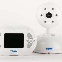 Tomy Dětská video chůvička TFV600 + Dárek DVD - První pomoc dětem