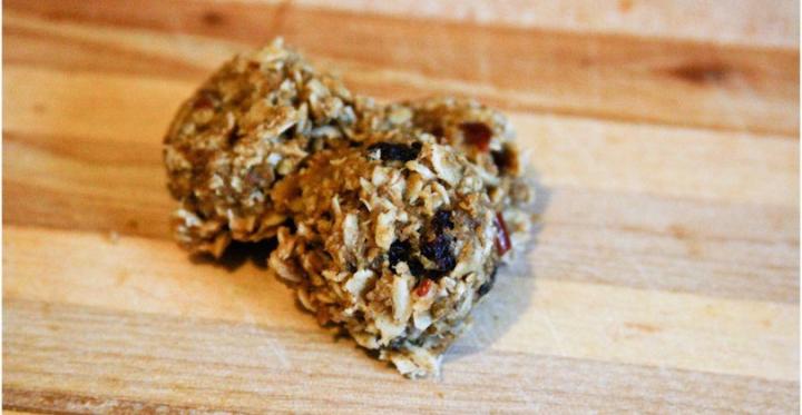 oatmeal-raisin-cookies_22362-oatmealrasincookie-810x420.jpg