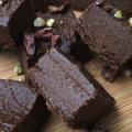 RAW brownies bez oříšků