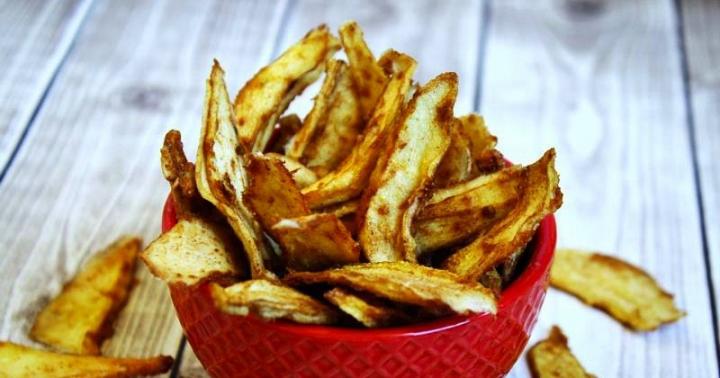 raw-vegan-cinnamon-sugar-pear-chips-800wm-1-PS-CP-1-800x420.jpg