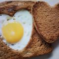 Valentýnský snídaňový toast