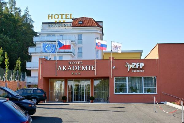 hotel-akademie-nahac-navazal-na-svou-zaslou-slavu.jpg