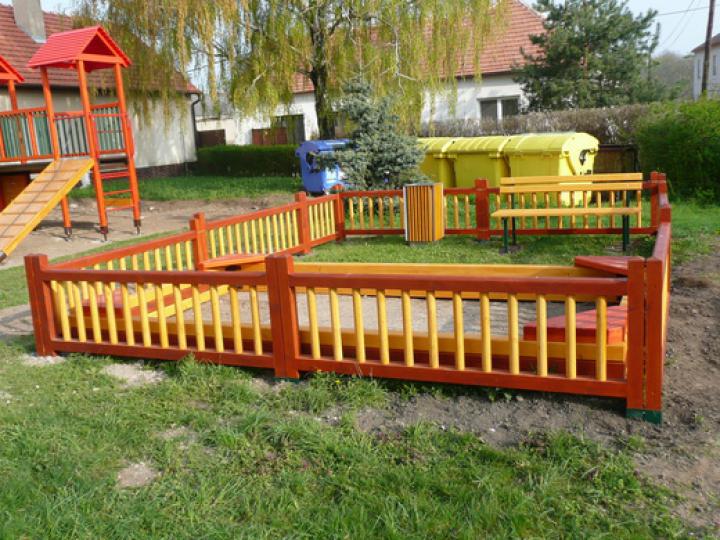Mackovice hřiště