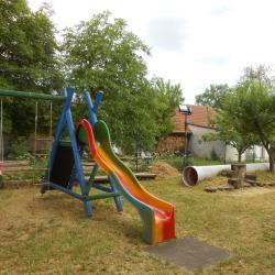 Měřín, na farské zahradě
