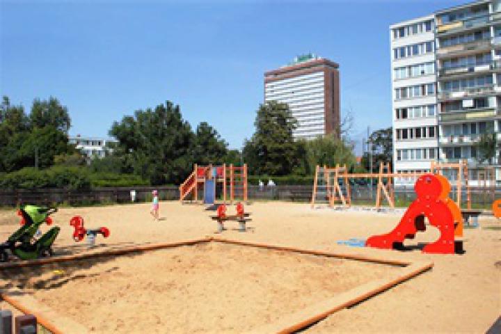Praha Karlín - ul.Molákova, Invalidovna