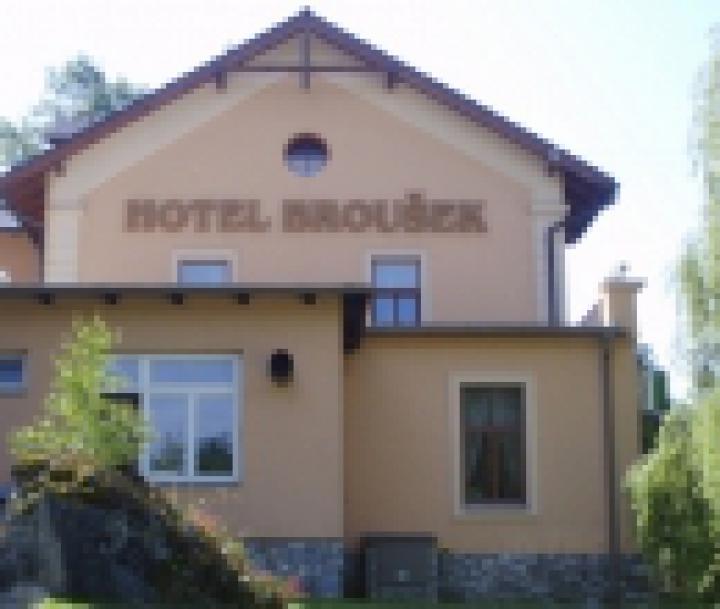 Sloup - Restaurace/Hotel Brousek
