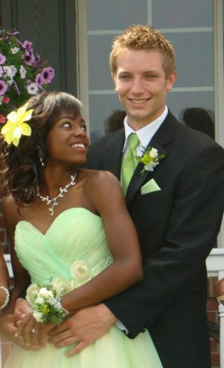 C__Data_Users_DefApps_AppData_INTERNETEXPLORER_Temp_Saved Images_718e418f935f6c3cfd8493dcf44ca0b3--interracial-marriage-interracial-love.jpg