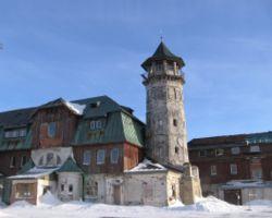 250px-Aussichtsturm_Keilberghotel_Klinovec.jpg