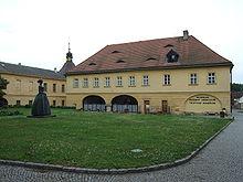 220px-Muzeum_Boženy_Němcové.JPG