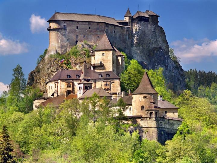 1342436751_foto_web_castle_orava_P5034336C.jpg