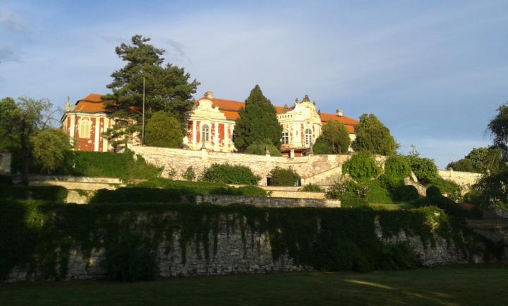 1.-exterier-zamek-zahrada.jpg