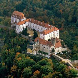 Zámek-Vranov-nad-Dyjí-foto-4.jpg